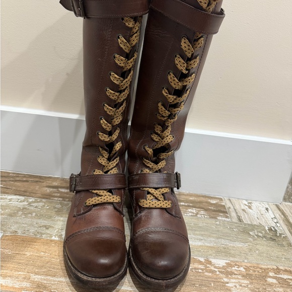 THE FRYE COMPANY~GENUINE LEATHER~BROWN~LACE UP~TALL BOOTS~WOMENS~SZ 8~EUC - Picture 4 of 4